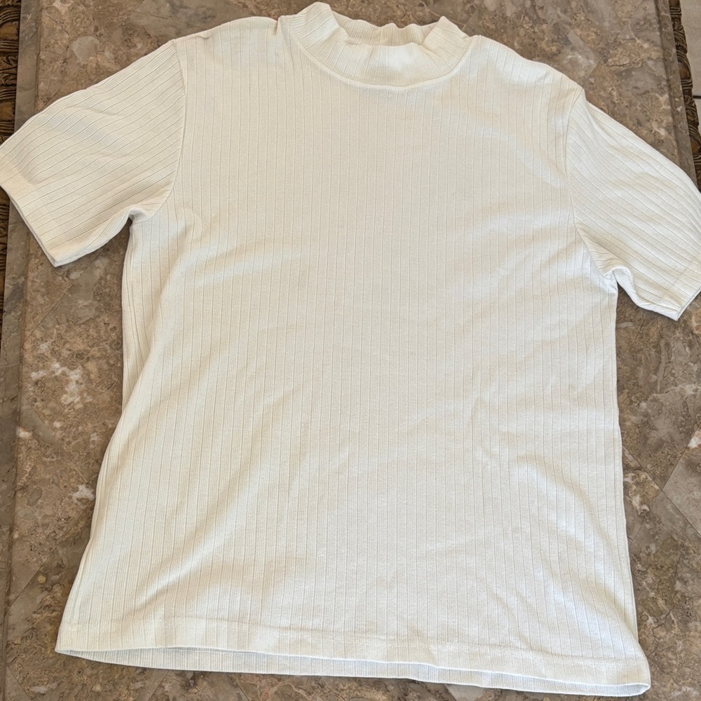 Men's Elegant Cream Short Sleeve Tee